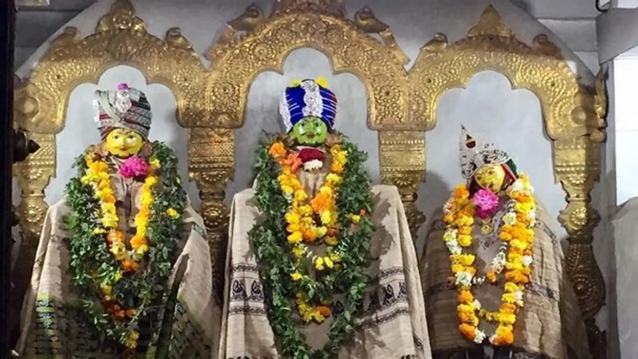 శాస్త్రోక్తంగా... తిరుపతిలో కోదండరామయ్యకు చక్రస్నానం శాస్త్రోక్తంగా... తిరుపతిలో కోదండరామయ్యకు చక్రస్నానం