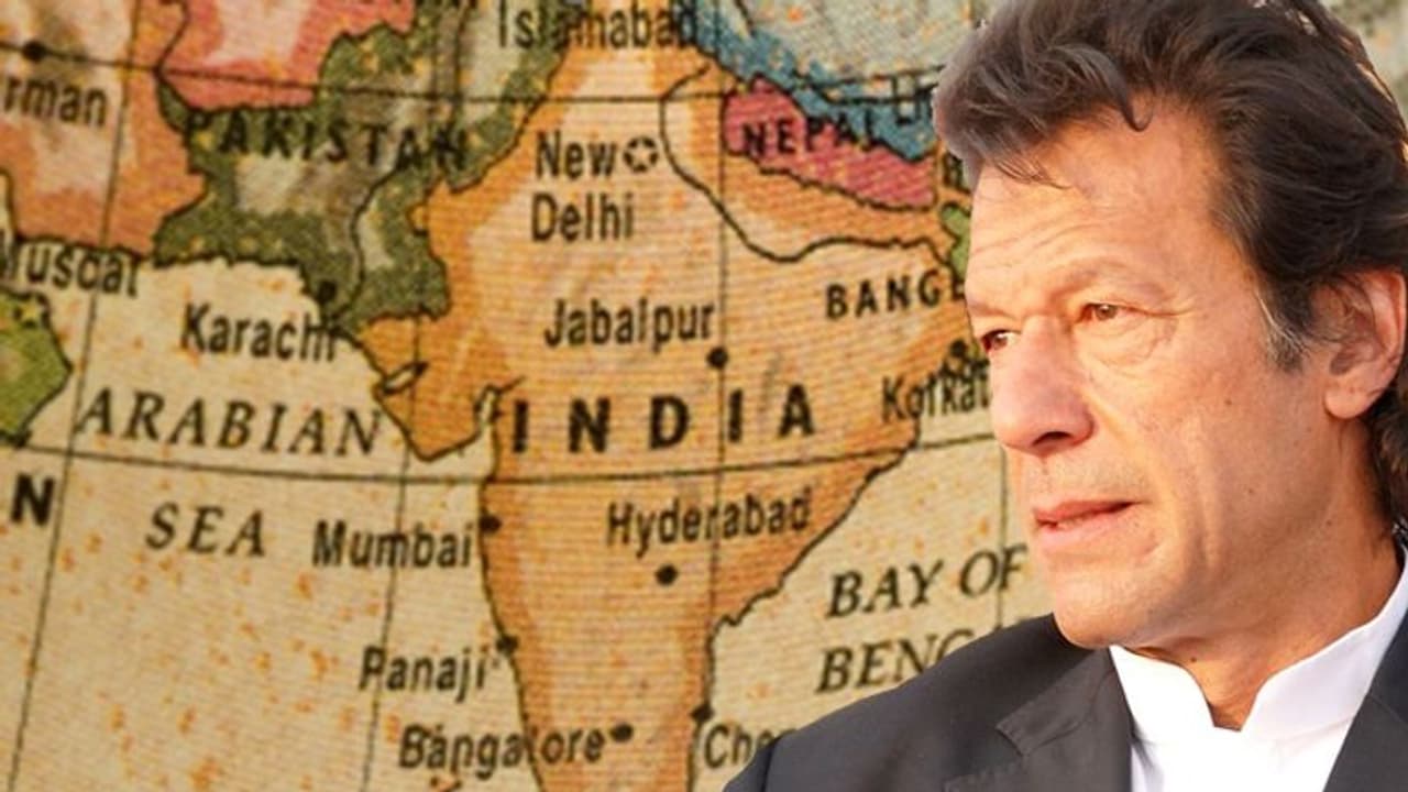 ಕಾಶ್ಮೀರಕ್ಕಾಗಿ ನಿರಂತರ ಹೋರಾಟ; ಗುಡುಗಿದ ಪಾಕಿಸ್ತಾನ ಪ್ರಧಾನಿ ಇಮ್ರಾನ್ ಖಾನ್! ಕಾಶ್ಮೀರಕ್ಕಾಗಿ ನಿರಂತರ ಹೋರಾಟ; ಗುಡುಗಿದ ಪಾಕಿಸ್ತಾನ ಪ್ರಧಾನಿ ಇಮ್ರಾನ್ ಖಾನ್!