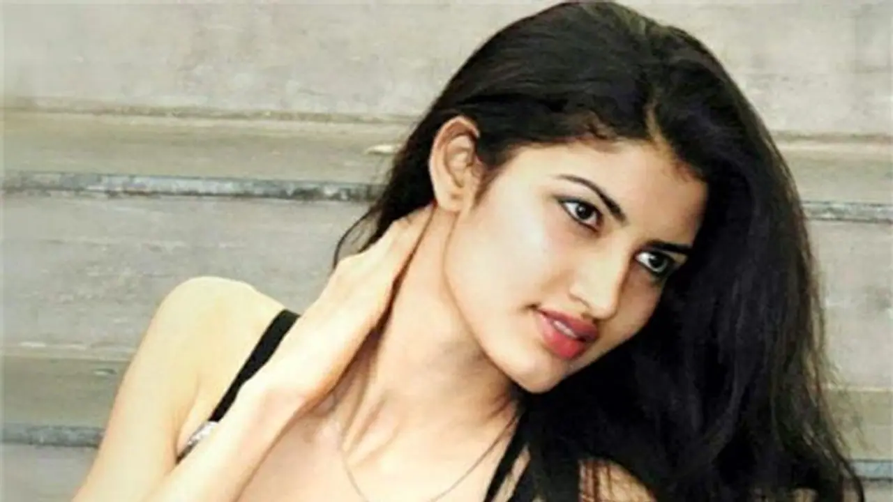 2016 మిస్ ఇండియా ఫైనలిస్ట్ ఐశ్వర్యకు సివిల్స్ లో 93వ ర్యాంక్ 2016 మిస్ ఇండియా ఫైనలిస్ట్ ఐశ్వర్యకు సివిల్స్ లో 93వ ర్యాంక్