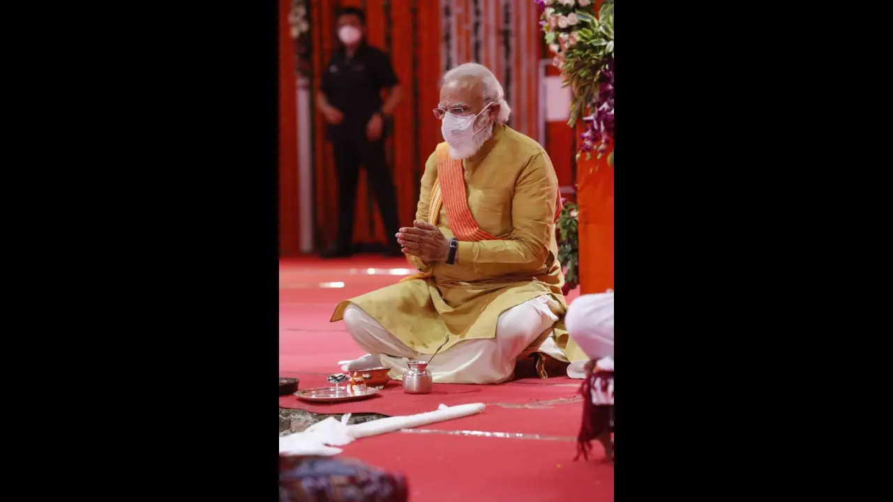 মাস্ক পরেই রামলালার পুজো প্রধানমন্ত্রীর, রামমন্দির অনুষ্ঠানেও করোনা নিয়ে উদ্বেগ মাস্ক পরেই রামলালার পুজো প্রধানমন্ত্রীর, রামমন্দির অনুষ্ঠানেও করোনা নিয়ে উদ্বেগ