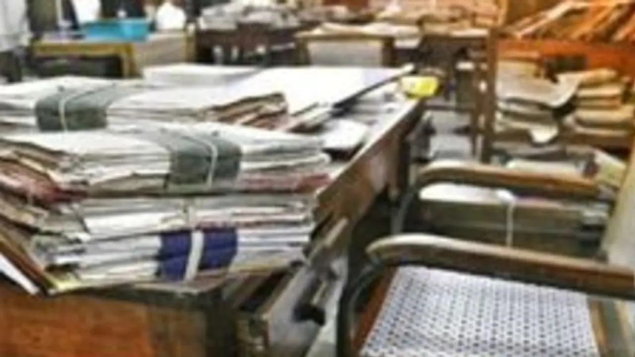 সাপ্তাহিক লকডাউনের তারিখ বদল, টানা পাঁচদিন ছুটি কাটাবেন সরকারি কর্মচারীরা সাপ্তাহিক লকডাউনের তারিখ বদল, টানা পাঁচদিন ছুটি কাটাবেন সরকারি কর্মচারীরা