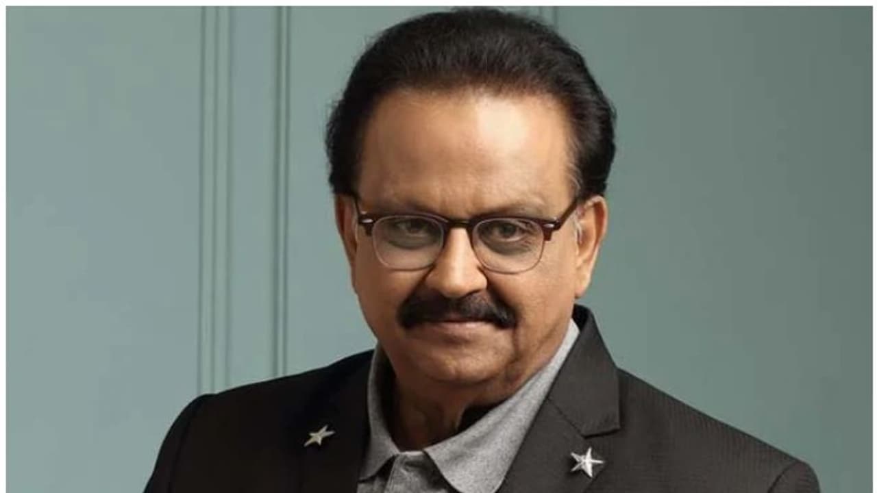 എല്ലാവരുടേയും പ്രാര്‍ത്ഥനയ്ക്ക് നന്ദി, എസ്പിബിയുടെ ആരോഗ്യസ്ഥിതി ഭേദമാകുന്നുവെന്ന് മകന്‍