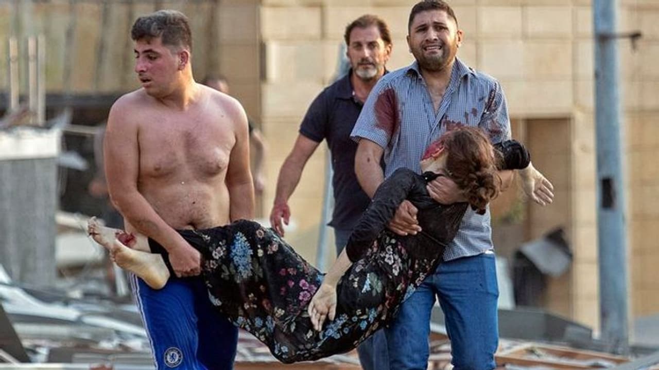 लेबनान: 6 साल से रखे विस्फोटक से हुआ धमाका, 100 की मौत; 3 लाख लोग बेघर; 37 हजार करोड़ का नुकसान लेबनान: 6 साल से रखे विस्फोटक से हुआ धमाका, 100 की मौत; 3 लाख लोग बेघर; 37 हजार करोड़ का नुकसान