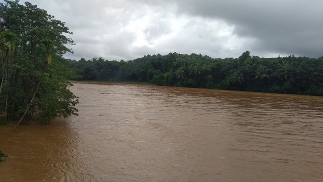 10 ಜಿಲ್ಲೆಗಳಲ್ಲಿ ಮಳೆ ಅಬ್ಬರ; 8 ಬಲಿ..!