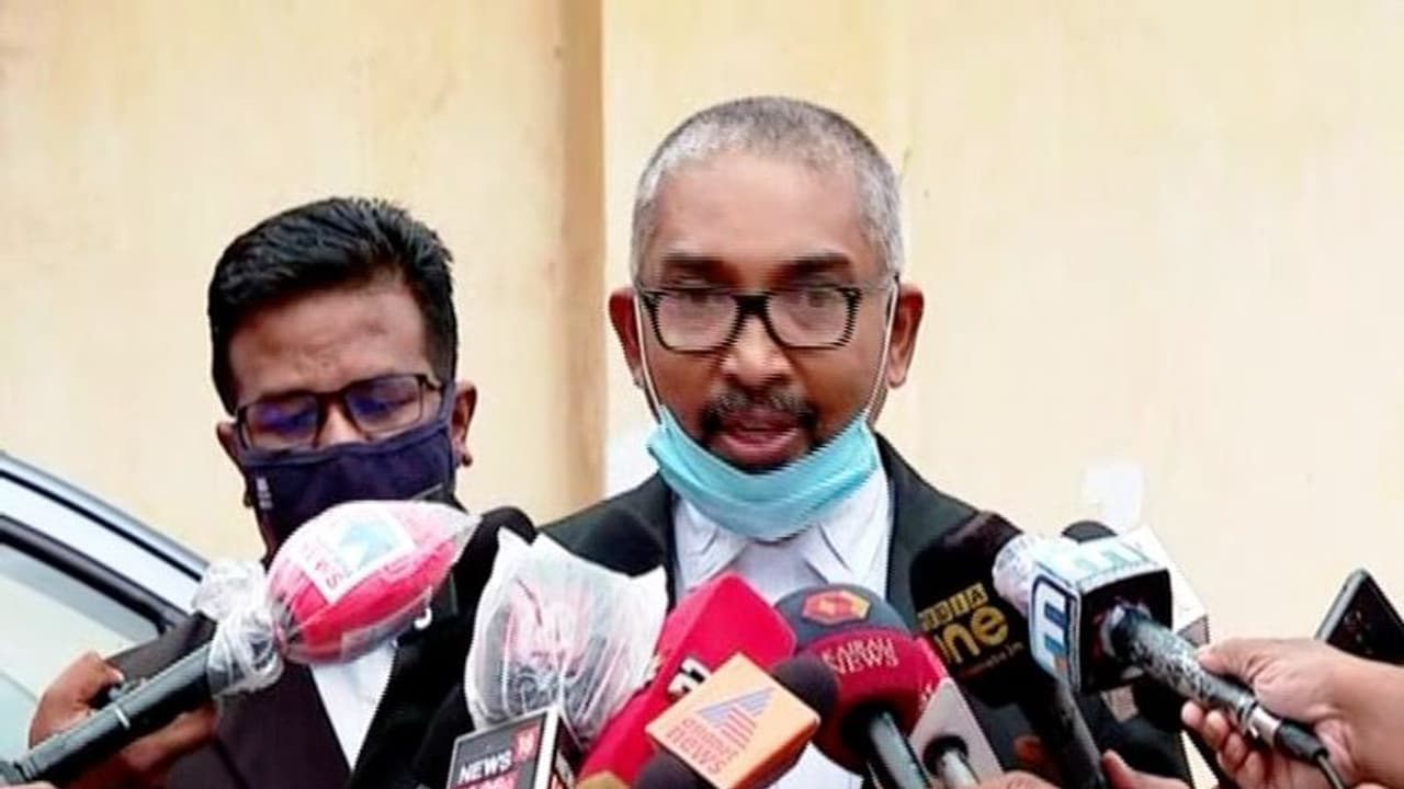 ശിവശങ്കര് മെന്റർ; മുഖ്യമന്ത്രിയുടെ ഓഫീസിന് ബന്ധമുണ്ടെന്ന് എൻഐഎ പറഞ്ഞിട്ടില്ലെന്ന് സ്വപ്നയുടെ അഭിഭാഷകൻ ശിവശങ്കര് മെന്റർ; മുഖ്യമന്ത്രിയുടെ ഓഫീസിന് ബന്ധമുണ്ടെന്ന് എൻഐഎ പറഞ്ഞിട്ടില്ലെന്ന് സ്വപ്നയുടെ അഭിഭാഷകൻ