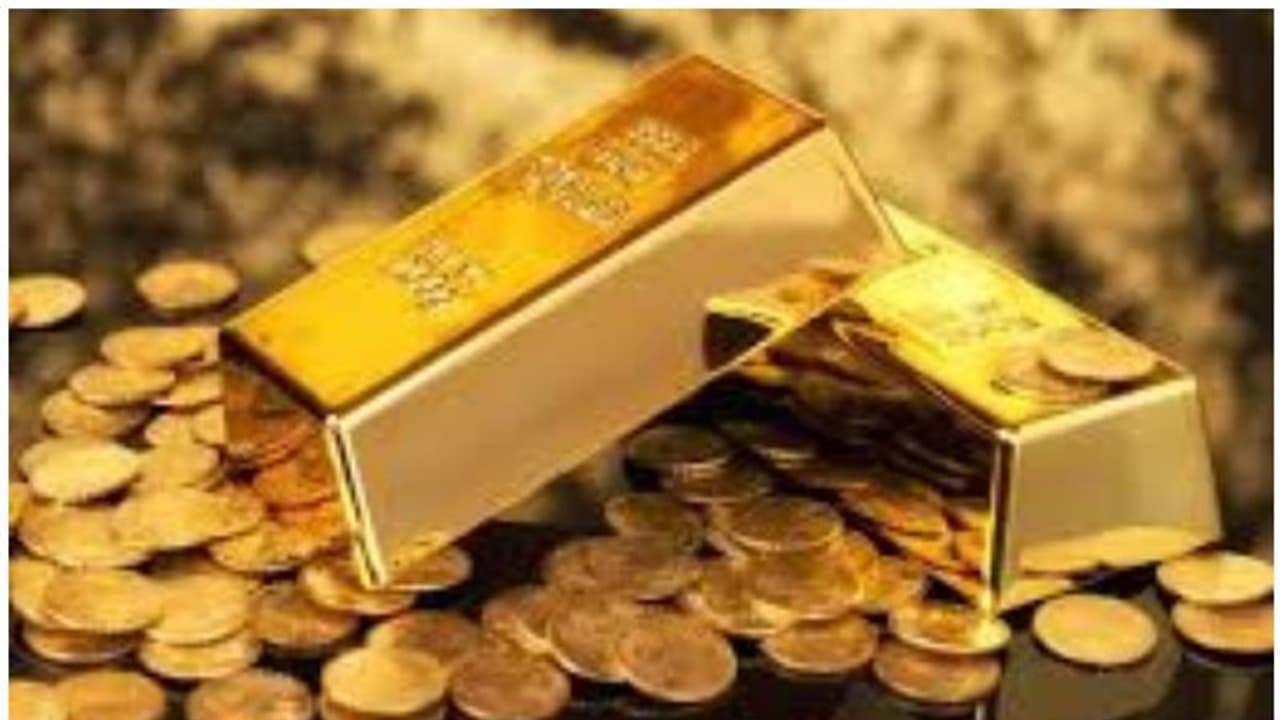 കരിപ്പൂർ വിമാനത്താവളത്തിൽ വൻ സ്വർണ്ണവേട്ട: പിടികൂടിയത് 117 ഗ്രാം സ്വർണ്ണം കരിപ്പൂർ വിമാനത്താവളത്തിൽ വൻ സ്വർണ്ണവേട്ട: പിടികൂടിയത് 117 ഗ്രാം സ്വർണ്ണം