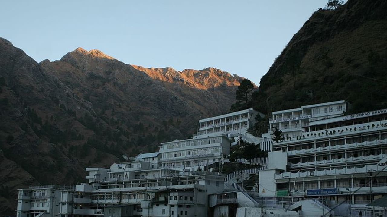 16 अगस्त से खुलेगा वैष्णो देवी मंदिर, जल्द जारी होगी गाइडलाइन; 19 मार्च से बंद है यात्रा