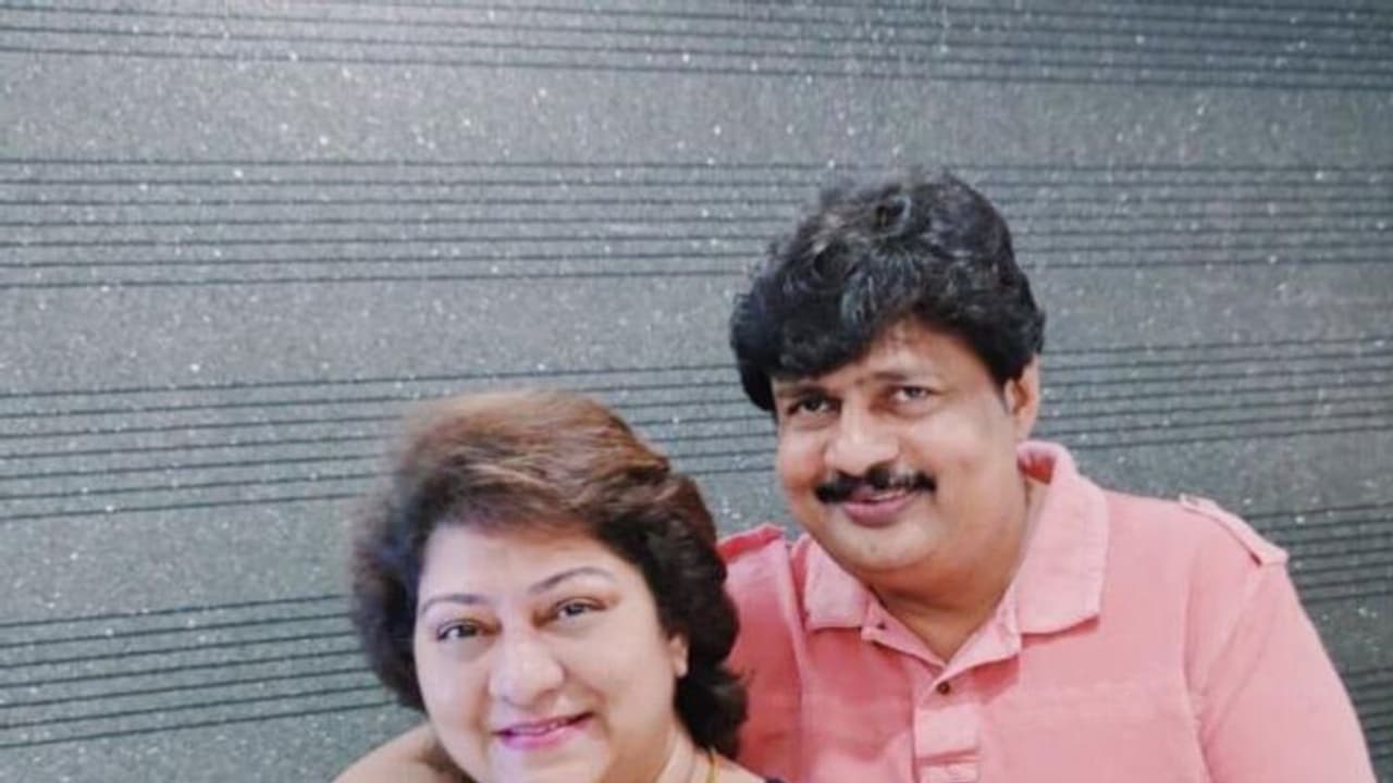 కరోనాతో సినీ నటి మాలాశ్రీ భర్త రాము మృతి కరోనాతో సినీ నటి మాలాశ్రీ భర్త రాము మృతి