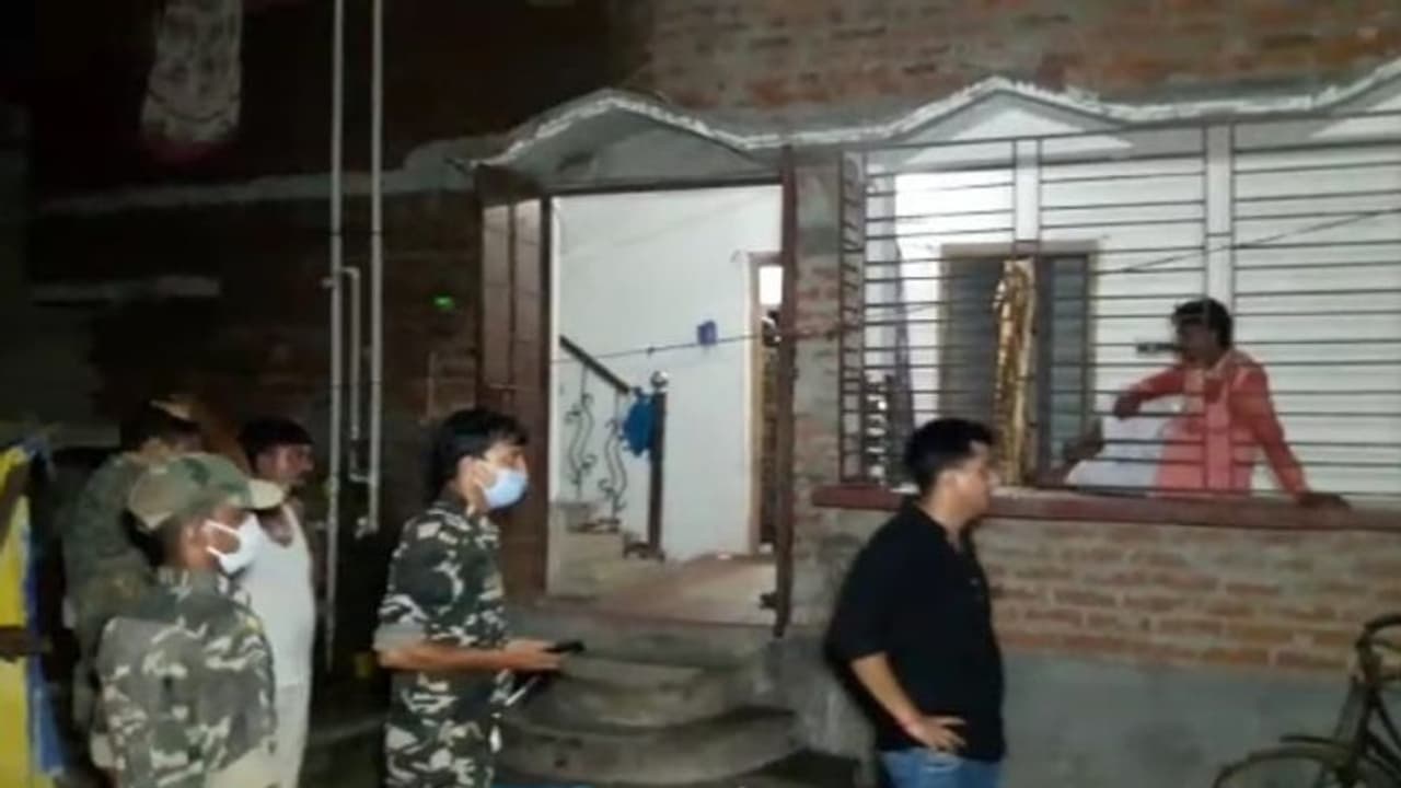 পারিবারিক অশান্তির বলি, দুধের শিশুকে আলমারিতে বন্দি করে 'খুন' জেঠিমার পারিবারিক অশান্তির বলি, দুধের শিশুকে আলমারিতে বন্দি করে 'খুন' জেঠিমার