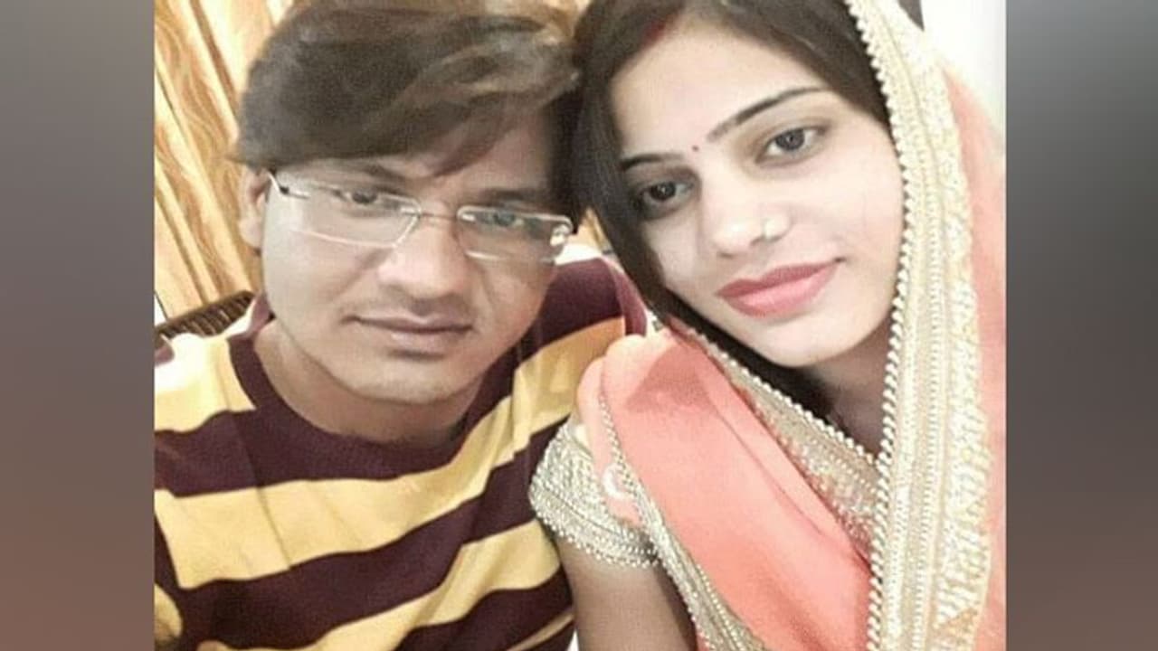 पति का टॉर्चर नहीं झेल पाई मिनिस्टर की बेटी...संदिग्ध मौत के 5 महीने बाद अब हुआ यह पति का टॉर्चर नहीं झेल पाई मिनिस्टर की बेटी...संदिग्ध मौत के 5 महीने बाद अब हुआ यह