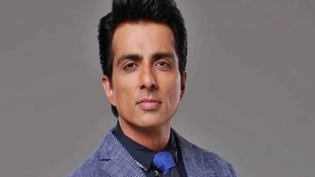 విదేశీ చిన్నారులను కాపాడబోతున్న సోనూసూద్.. చేతులెత్తి మొక్కుతున్న ఫిక్కీ విదేశీ చిన్నారులను కాపాడబోతున్న సోనూసూద్.. చేతులెత్తి మొక్కుతున్న ఫిక్కీ