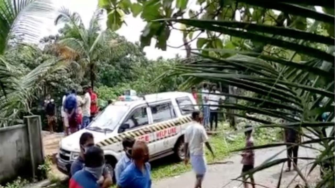 പെരുമ്പാവൂരിൽ ഭാര്യയെ തലയ്ക്കടിച്ച് കൊലപ്പെടുത്തിയ ശേഷം അതിഥി തൊഴിലാളി ജീവനൊടുക്കി പെരുമ്പാവൂരിൽ ഭാര്യയെ തലയ്ക്കടിച്ച് കൊലപ്പെടുത്തിയ ശേഷം അതിഥി തൊഴിലാളി ജീവനൊടുക്കി