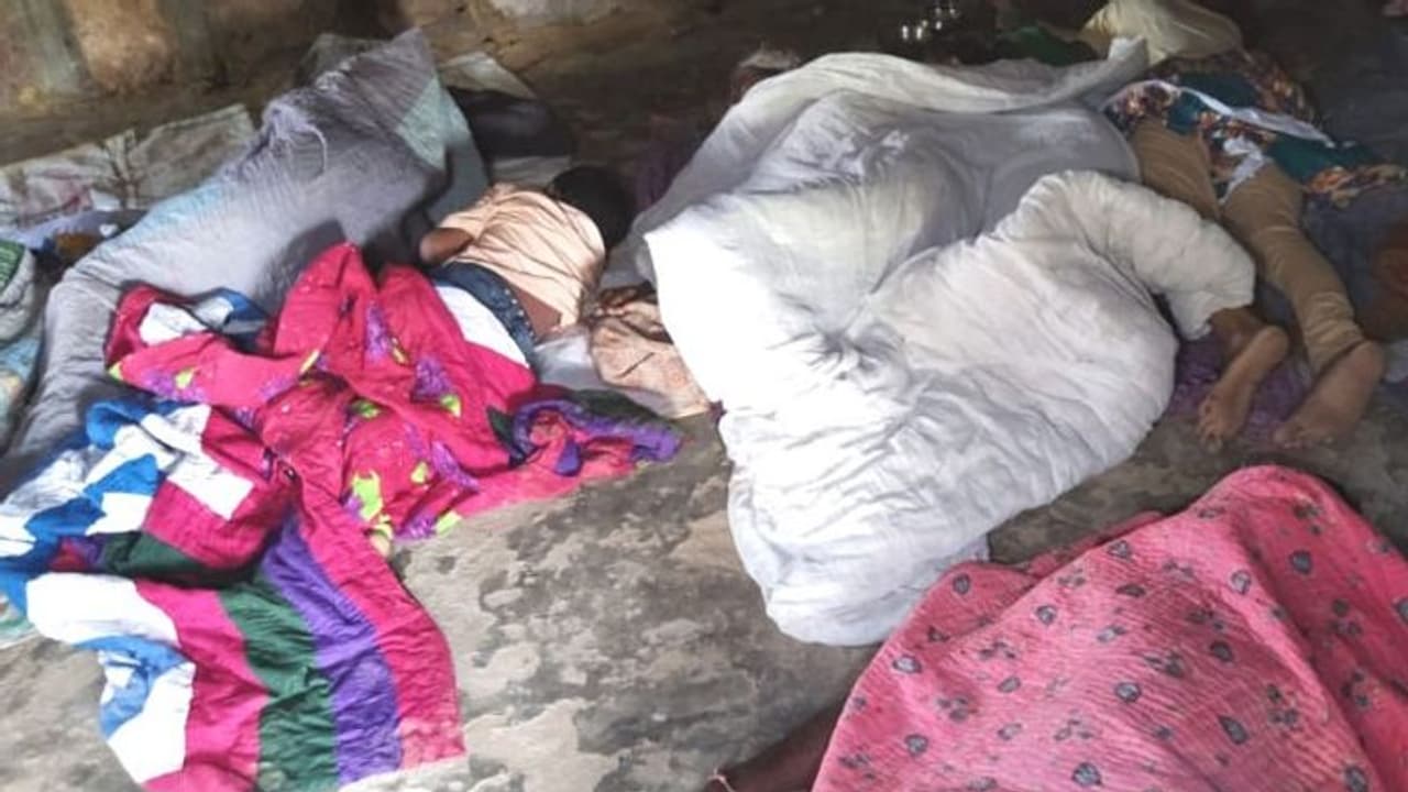 राजस्थान में 11 पाकिस्तानी शरणार्थियों की एक साथ मौत, पूरे परिवार में जिंदा बचा सिर्फ एक सदस्य राजस्थान में 11 पाकिस्तानी शरणार्थियों की एक साथ मौत, पूरे परिवार में जिंदा बचा सिर्फ एक सदस्य