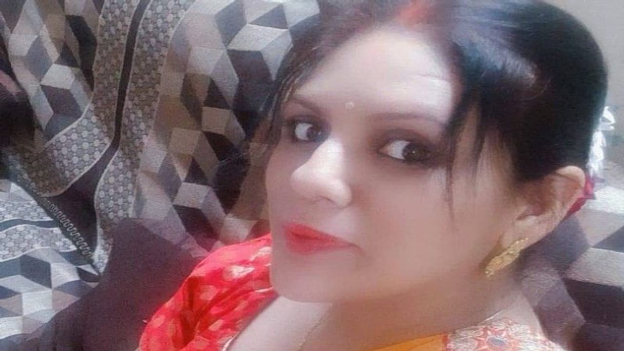 मां ने 5 साल के बेटे के सामने चुनी दर्दनाक मौत, मासूम चीखते हुए नानी से बोला मम्मी को कुछ हो गया मां ने 5 साल के बेटे के सामने चुनी दर्दनाक मौत, मासूम चीखते हुए नानी से बोला मम्मी को कुछ हो गया