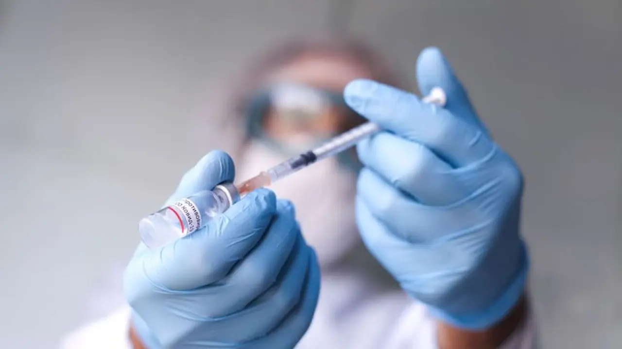 ఏపీలో కరోనా మృత్యు ఘంటికలు: మొత్తం కేసులు 2 లక్షల 35 వేలకు పైనే ఏపీలో కరోనా మృత్యు ఘంటికలు: మొత్తం కేసులు 2 లక్షల 35 వేలకు పైనే