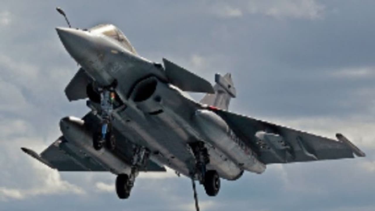 কাউন্টডাউন শুরু হয়ে গেছে, মাস দেড়েকের ব্যবধানে ভারতকে আরও শক্তিশালী করবে ৪টি রাফাল কাউন্টডাউন শুরু হয়ে গেছে, মাস দেড়েকের ব্যবধানে ভারতকে আরও শক্তিশালী করবে ৪টি রাফাল