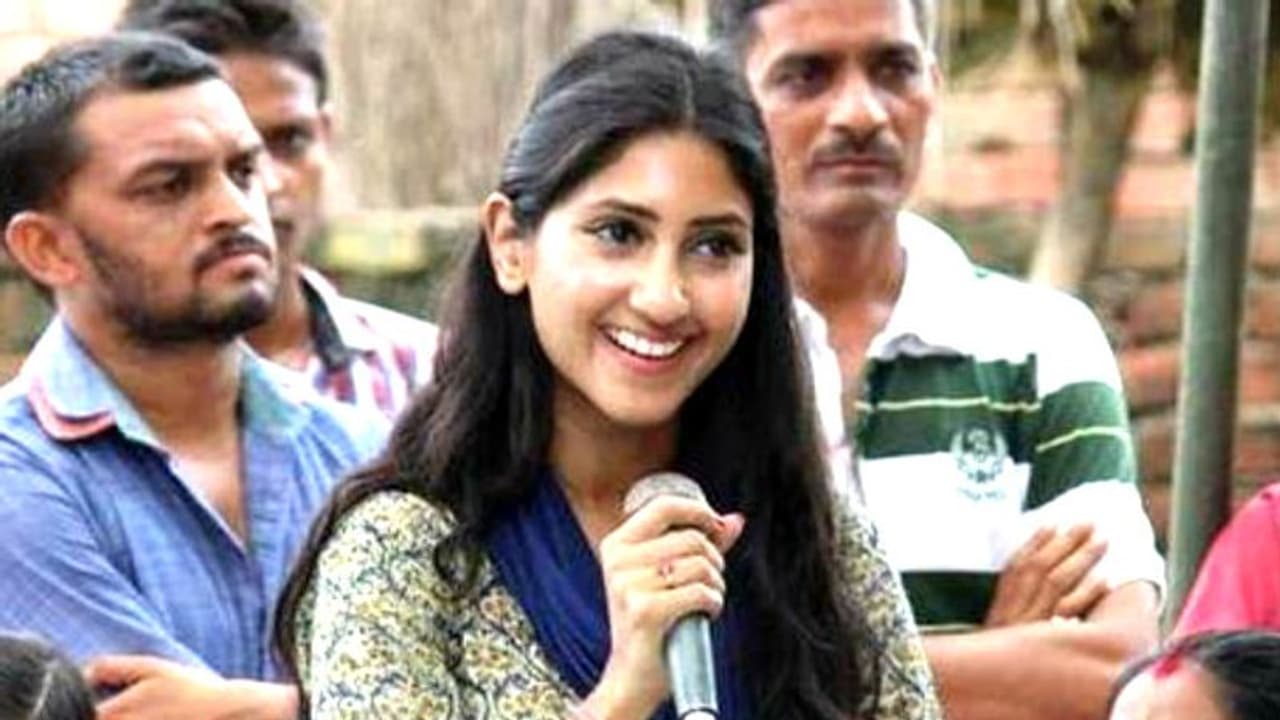 UP Elections 2022: কংগ্রেসের 'শেষ দুর্গে'ও ফাটল, নির্বাচনের আগেই বিজেপিতে জনপ্রিয় বিধায়িকা UP Elections 2022: কংগ্রেসের 'শেষ দুর্গে'ও ফাটল, নির্বাচনের আগেই বিজেপিতে জনপ্রিয় বিধায়িকা