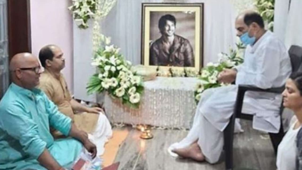 मौत से पहले सुशांत रिया के बीच हुआ था बड़ा झगड़ा, मारपीट भी हुई, 8 जून के बाद दोनों में नहीं हुई बातचीत मौत से पहले सुशांत रिया के बीच हुआ था बड़ा झगड़ा, मारपीट भी हुई, 8 जून के बाद दोनों में नहीं हुई बातचीत