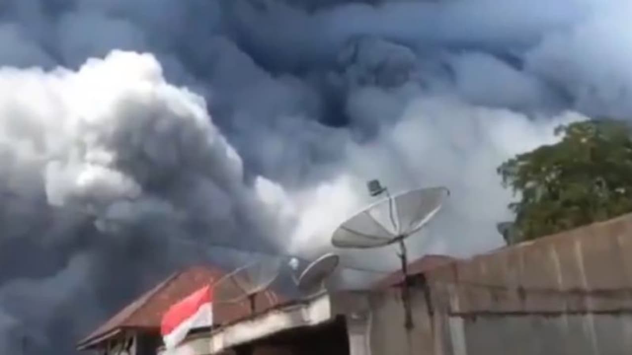 ಇಂಡೋನೇಷ್ಯಾ ವಿಮಾನದ ಅವಶೇಷ, ಅಂಗಾಂಗ ಪತ್ತೆ: ಯಾರೂ ಬದುಕುಳಿದ ಸುಳಿವಿಲ್ಲ! ಇಂಡೋನೇಷ್ಯಾ ವಿಮಾನದ ಅವಶೇಷ, ಅಂಗಾಂಗ ಪತ್ತೆ: ಯಾರೂ ಬದುಕುಳಿದ ಸುಳಿವಿಲ್ಲ!