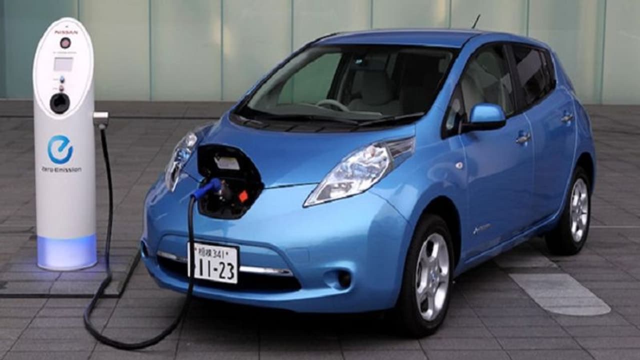 EV charging points : ఎలక్ట్రిక్ వెహికల్స్ వినియోగదారులకు శుభవార్త.. త్వరలో అక్కడ ఛార్జింగ్ స్టేషన్స్..! EV charging points : ఎలక్ట్రిక్ వెహికల్స్ వినియోగదారులకు శుభవార్త.. త్వరలో అక్కడ ఛార్జింగ్ స్టేషన్స్..!