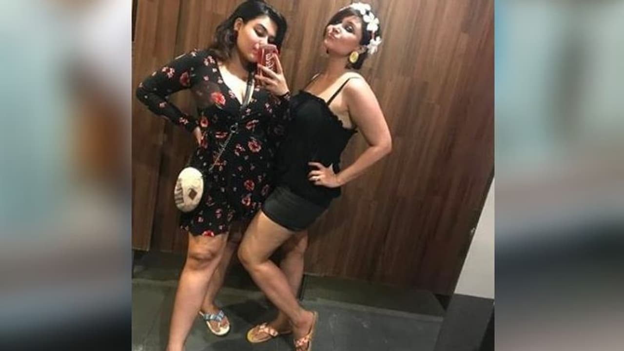 Tip Tip Barsa এ স্বস্তিকার ঠুমকা, মেয়ের জন্মদিনে উদ্দাম নাচে মত্ত অভিনেত্রী