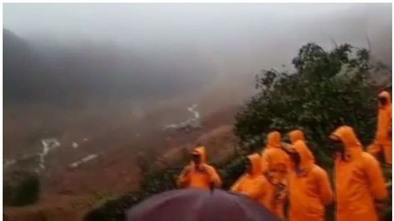 തലക്കാവേരി മണ്ണിടിച്ചില്; കാണാതായ ക്ഷേത്ര പൂജാരിയുടെ മൃതദേഹം കണ്ടെടുത്തു തലക്കാവേരി മണ്ണിടിച്ചില്; കാണാതായ ക്ഷേത്ര പൂജാരിയുടെ മൃതദേഹം കണ്ടെടുത്തു