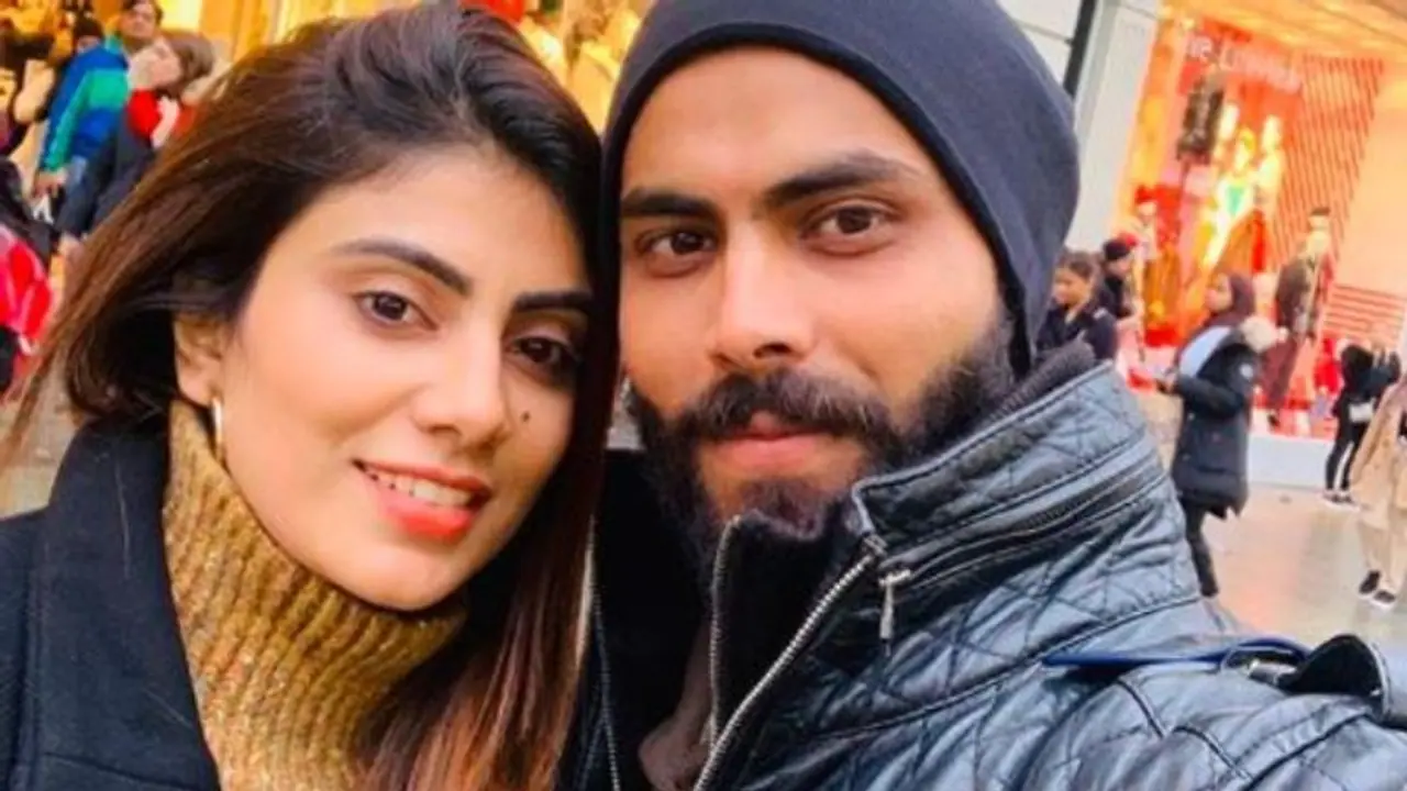 স্ত্রী মাস্ক না পড়ায় পুলিসের সঙ্গে চরম বিবাদ রবীন্দ্র জাদেজার, হাসপাতালে ভর্তি মহিলা কনস্টেবল স্ত্রী মাস্ক না পড়ায় পুলিসের সঙ্গে চরম বিবাদ রবীন্দ্র জাদেজার, হাসপাতালে ভর্তি মহিলা কনস্টেবল