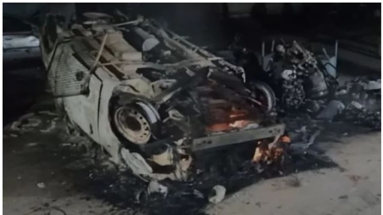 సోషల్ మీడియాలో పోస్టు: ఎమ్మెల్యే మేనల్లుడి అరెస్ట్, సీఎం ఆగ్రహం సోషల్ మీడియాలో పోస్టు: ఎమ్మెల్యే మేనల్లుడి అరెస్ట్, సీఎం ఆగ్రహం