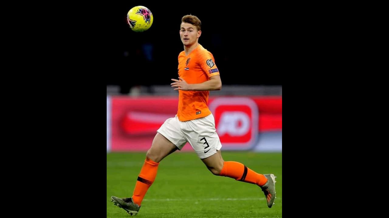 কাঁধে অপারেশন ডাচ ডিফেন্ডার দি লিট এর, ৩ মাস থাকতে হবে মাঠের বাইরে