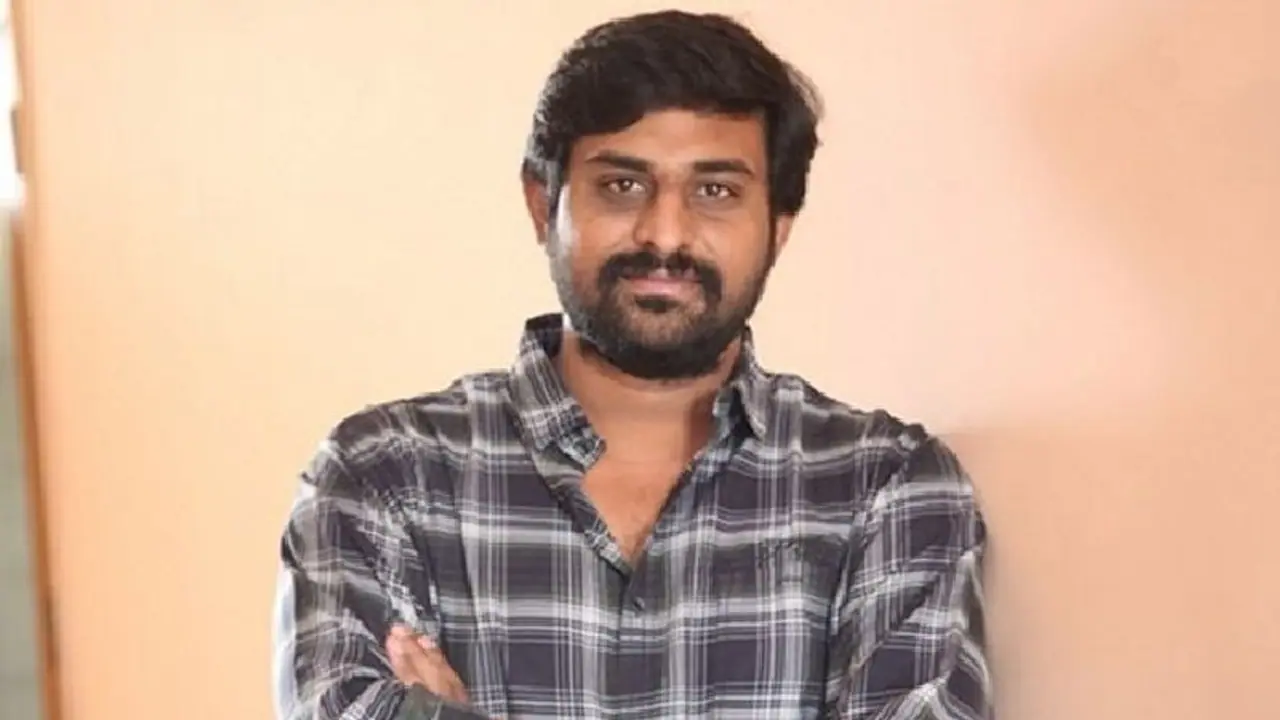  ‘ఆర్ ఎక్స్ 100’ డైరక్టర్ నెక్ట్స్ టైటిల్, వైయస్ జగన్ కు ముడి పెట్టారే!?
