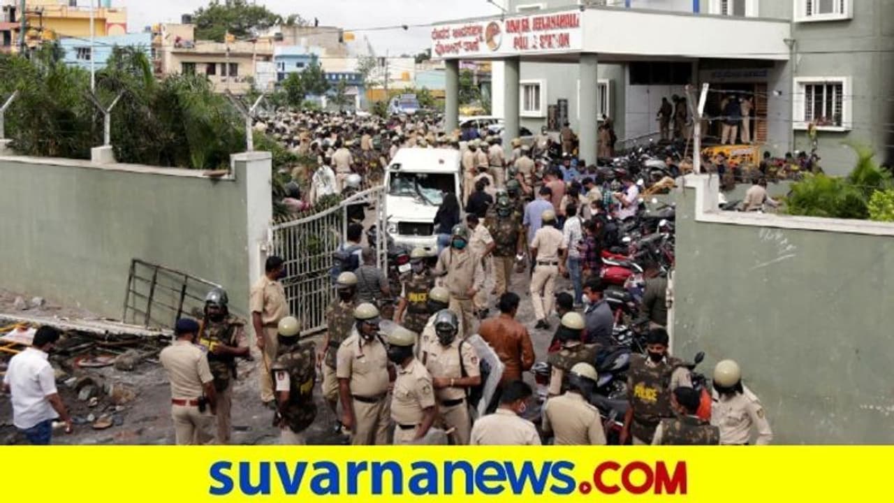 38 ಬಾರಿ ಗುಂಡು ಹಾರಿಸಿದರೂ ಗಲಭೆ ಶಾಂತವಾಗಲಿಲ್ಲ : ಗಂಭೀರ ಆರೋಪ 38 ಬಾರಿ ಗುಂಡು ಹಾರಿಸಿದರೂ ಗಲಭೆ ಶಾಂತವಾಗಲಿಲ್ಲ : ಗಂಭೀರ ಆರೋಪ