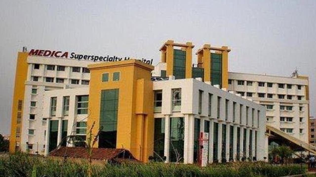 কোভিড আক্রান্ত চিকিৎসকের মৃত্যুতে প্রায় ১৯ লাখ বিল মেডিকার, রিভিউ র নির্দেশ কমিশনের কোভিড আক্রান্ত চিকিৎসকের মৃত্যুতে প্রায় ১৯ লাখ বিল মেডিকার, রিভিউ র নির্দেশ কমিশনের