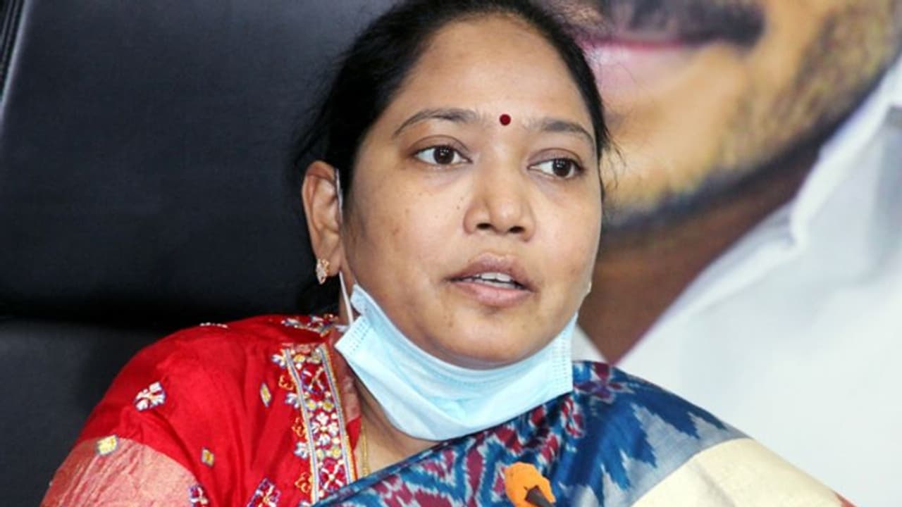 బ్రేకింగ్ : ఎమ్మెల్యే పదవికి తాజా మాజీ మంత్రి సుచరిత రాజీనామా బ్రేకింగ్ : ఎమ్మెల్యే పదవికి తాజా మాజీ మంత్రి సుచరిత రాజీనామా