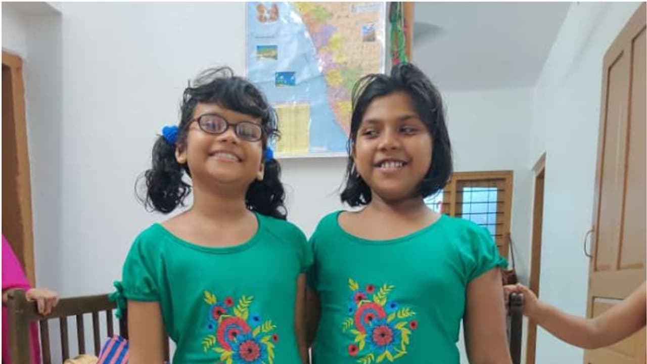 'അവളെന്റെ ചങ്കാ'; മഴക്കെടുതിയില്പ്പെട്ട കൂട്ടുകാരിക്കും കുടുംബത്തിനും താങ്ങായി നാലാം ക്ലാസുകാരി 'അവളെന്റെ ചങ്കാ'; മഴക്കെടുതിയില്പ്പെട്ട കൂട്ടുകാരിക്കും കുടുംബത്തിനും താങ്ങായി നാലാം ക്ലാസുകാരി