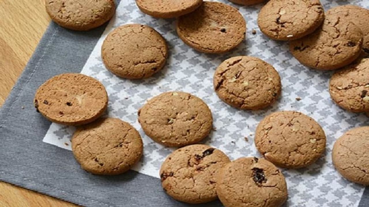 బిస్కెట్లు తిని ముగ్గురు చిన్నారుల మృతి: ఫుడ్ సేఫ్టీ అధికారుల తనిఖీలు బిస్కెట్లు తిని ముగ్గురు చిన్నారుల మృతి: ఫుడ్ సేఫ్టీ అధికారుల తనిఖీలు