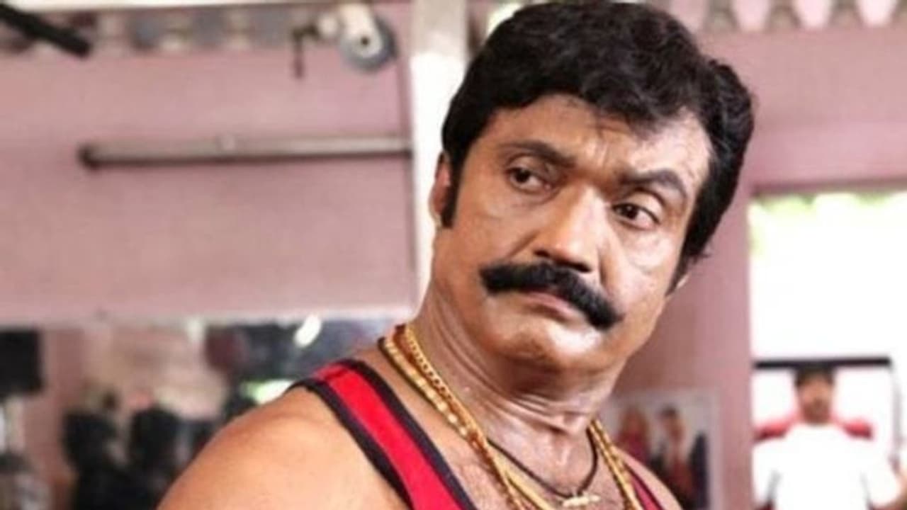 ഭീമൻ രഘുവെന്ന പേരങ്ങ് വൈറലായി, ട്രോളുകൾ കാണുമ്പോൾ ഭാര്യ പറയുന്നത് ഇങ്ങനെ..; ഭീമൻ രഘു