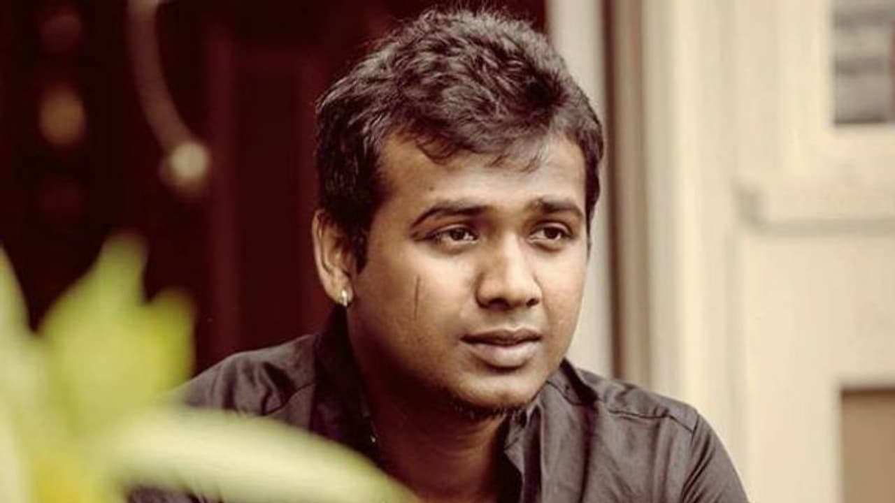 ఆ ఔలేగాళ్ళకు నేను చెప్పేది ఒక్కటే.. షేక్ చేస్తున్న రాహుల్ సిప్లిగంజ్ వీడియో ఆ ఔలేగాళ్ళకు నేను చెప్పేది ఒక్కటే.. షేక్ చేస్తున్న రాహుల్ సిప్లిగంజ్ వీడియో