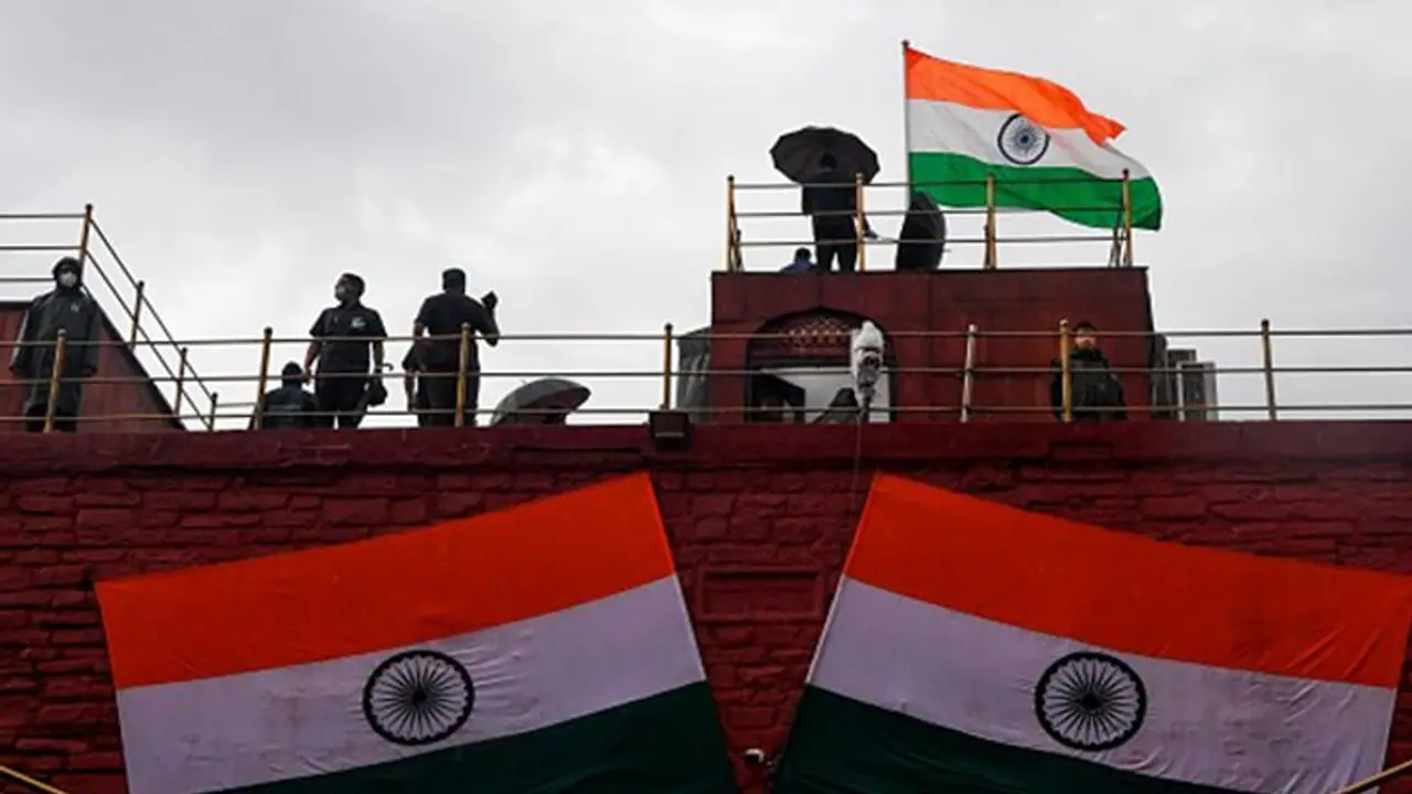 Independence Day: Bengal CM Mamata Banerjee to honour COVID warriors Independence Day: Bengal CM Mamata Banerjee to honour COVID warriors