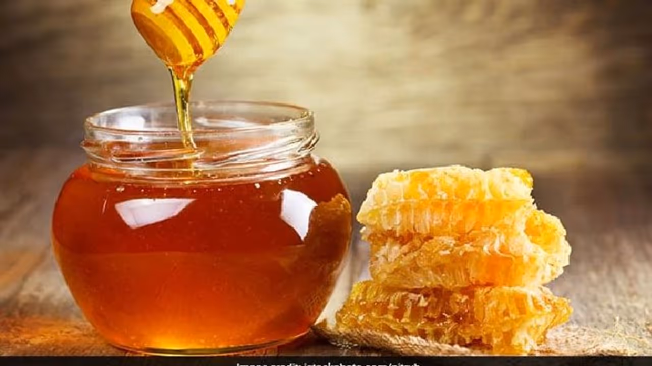 Weight Loss with Honey : தேனுடன் இதை சேர்த்து குடித்தால் போதும், உடல் எடையை குறைக்கலாம்..