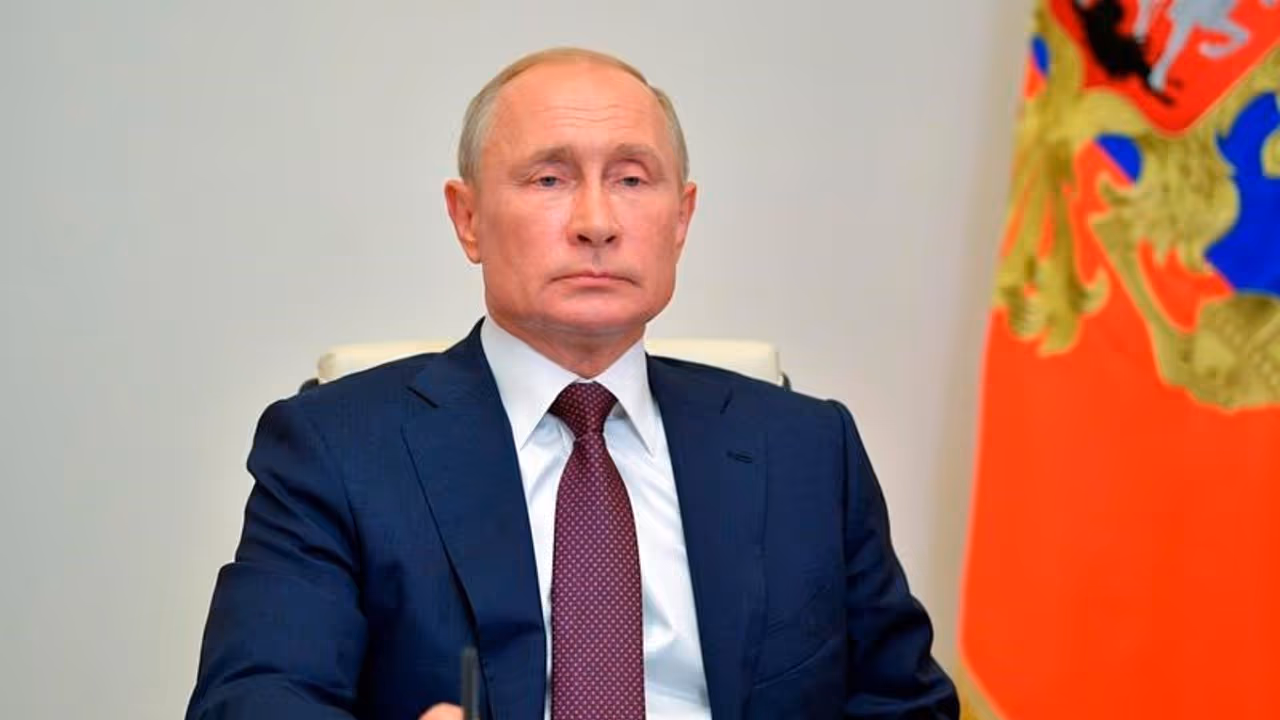 পুতিনের প্রাক্তন বান্ধবী ছিল 'র' এজেন্ট, ভারতীয় গোয়েন্দাদের নজরে ছিলেন রাশিয়ার রাষ্ট্রপতি পুতিনের প্রাক্তন বান্ধবী ছিল 'র' এজেন্ট, ভারতীয় গোয়েন্দাদের নজরে ছিলেন রাশিয়ার রাষ্ট্রপতি