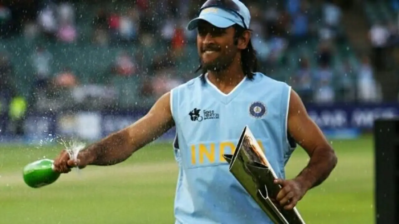 17 വര്ഷങ്ങള്ക്ക് മുമ്പ് ധോണിയെന്ന നായകന് ജനിച്ചു! പ്രഥമ ടി20 ലോകകപ്പിന് ശേഷം രണ്ട് ഐസിസി കിരീടം കൂടി 17 വര്ഷങ്ങള്ക്ക് മുമ്പ് ധോണിയെന്ന നായകന് ജനിച്ചു! പ്രഥമ ടി20 ലോകകപ്പിന് ശേഷം രണ്ട് ഐസിസി കിരീടം കൂടി