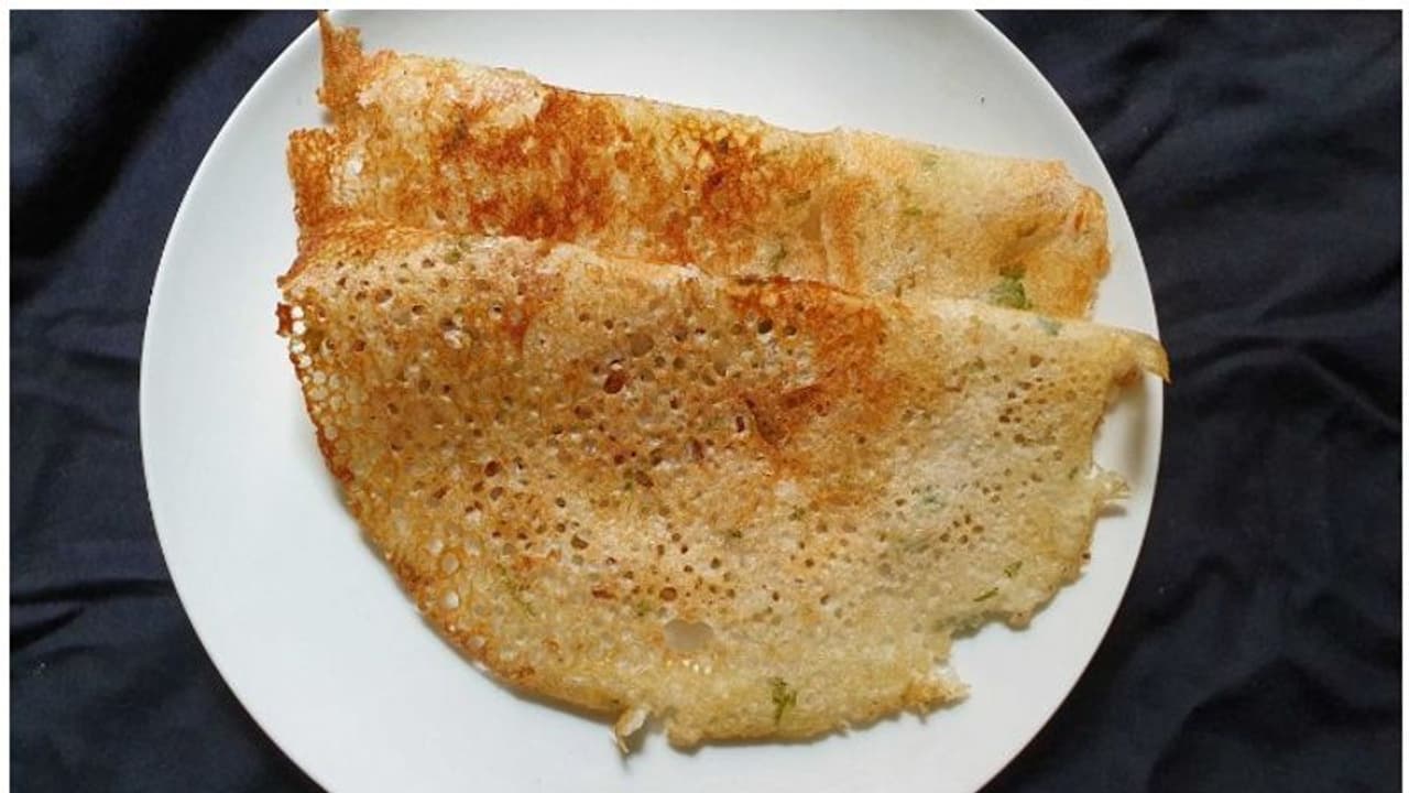 ബ്രേക്ക്ഫാസ്റ്റിന് 'ഓട്സ് റവ ദോശ' ഉണ്ടാക്കിയാലോ.... ബ്രേക്ക്ഫാസ്റ്റിന് 'ഓട്സ് റവ ദോശ' ഉണ്ടാക്കിയാലോ....