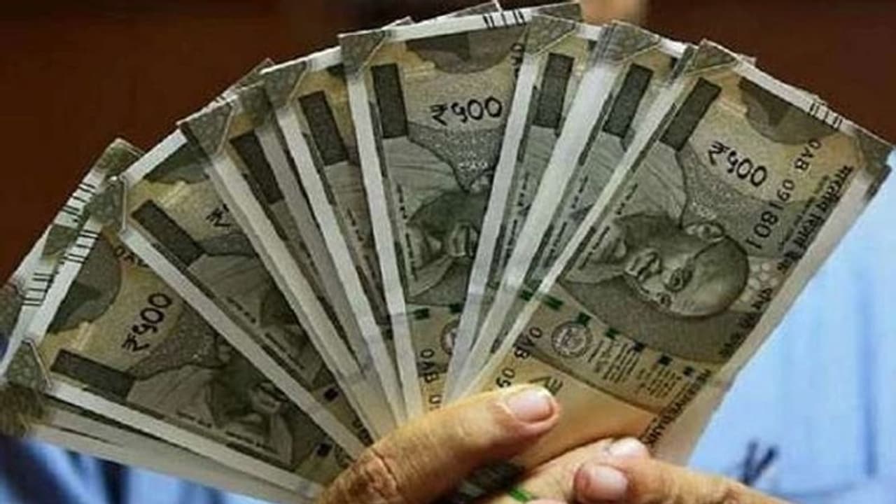 5000 രൂപ വീതം നിക്ഷേപിച്ച് പ്രതിമാസം 2 ലക്ഷം വീതം പെൻഷൻ നേടാം; സ്വകാര്യ മേഖലയില് ജോലിയുള്ളവര് അറിയാൻ 5000 രൂപ വീതം നിക്ഷേപിച്ച് പ്രതിമാസം 2 ലക്ഷം വീതം പെൻഷൻ നേടാം; സ്വകാര്യ മേഖലയില് ജോലിയുള്ളവര് അറിയാൻ