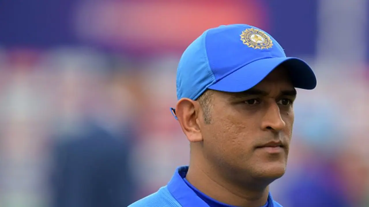 ধোনির দিদির কথা অনেকেই জানেন,কিন্তু দাদার কথা কেন চেপে যান তিনি