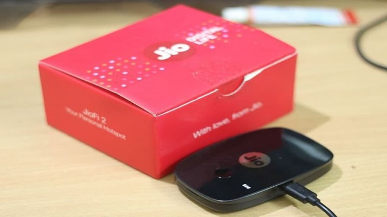 Reliance Jio का शानदार ऑफर, कंपनी दे रही JioFi यूजर्स को 5 महीने तक मुफ्त डेटा Reliance Jio का शानदार ऑफर, कंपनी दे रही JioFi यूजर्स को 5 महीने तक मुफ्त डेटा