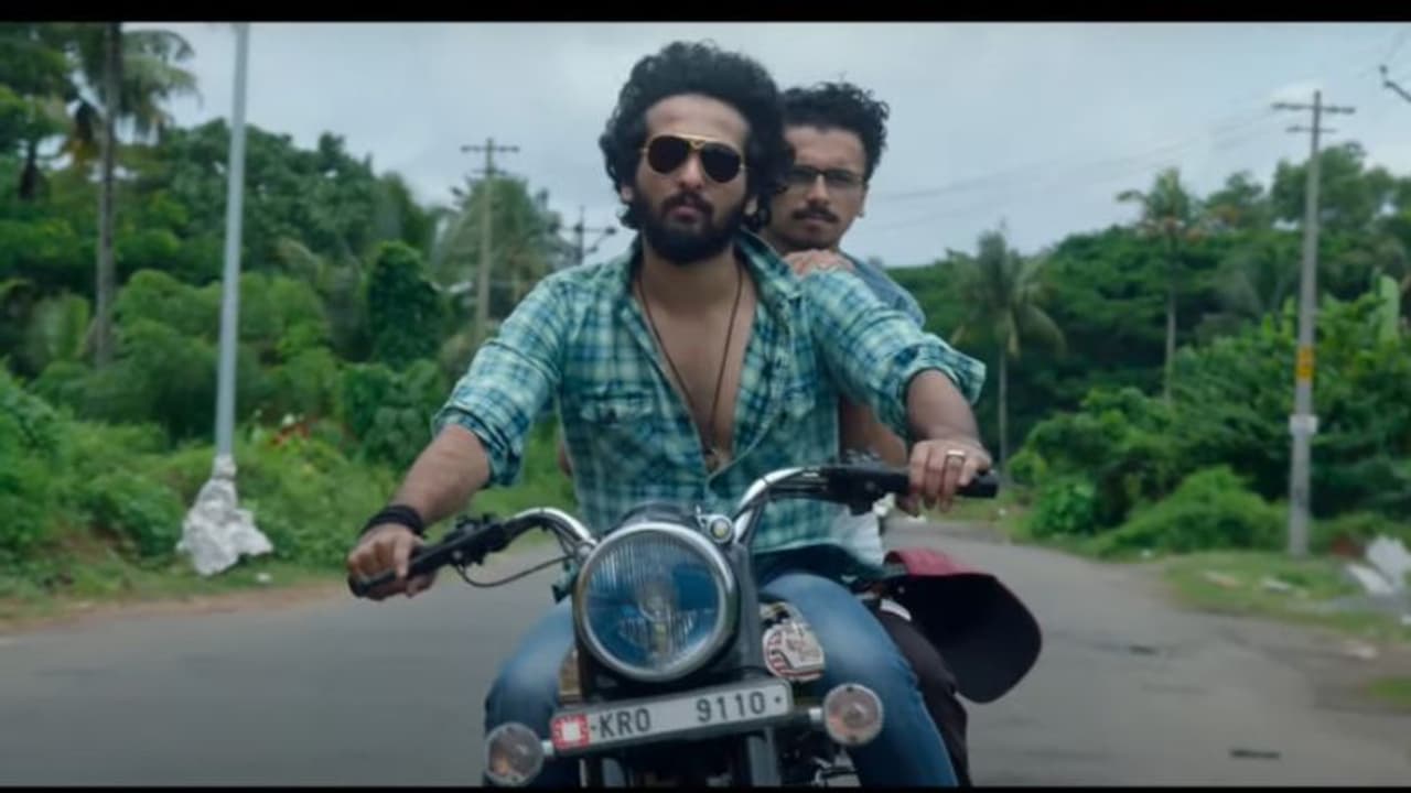 സിഗ്നേച്ചര് സ്റ്റൈലില് ഷെയ്ന് നിഗം; 'വെയില്' ട്രെയ്ലര് സിഗ്നേച്ചര് സ്റ്റൈലില് ഷെയ്ന് നിഗം; 'വെയില്' ട്രെയ്ലര്