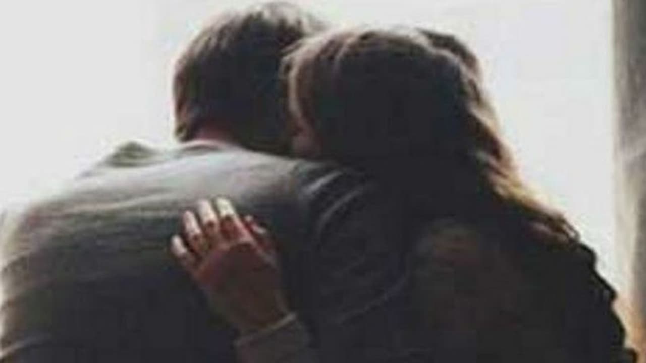 ఇష్టం లేని పెళ్లి.. ప్రేమ జంట ఆత్మహత్య ఇష్టం లేని పెళ్లి.. ప్రేమ జంట ఆత్మహత్య