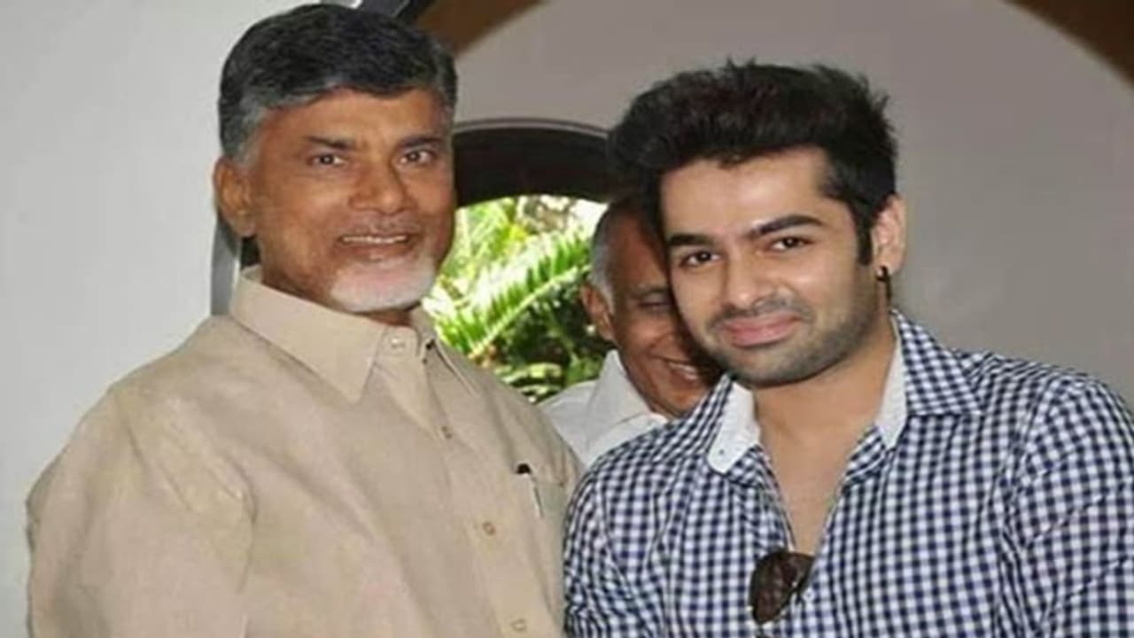 ఆ స్వేచ్ఛ లేదా: హీరో రామ్ మీద పోలీసుల వ్యాఖ్యలపై చంద్రబాబు ఆ స్వేచ్ఛ లేదా: హీరో రామ్ మీద పోలీసుల వ్యాఖ్యలపై చంద్రబాబు