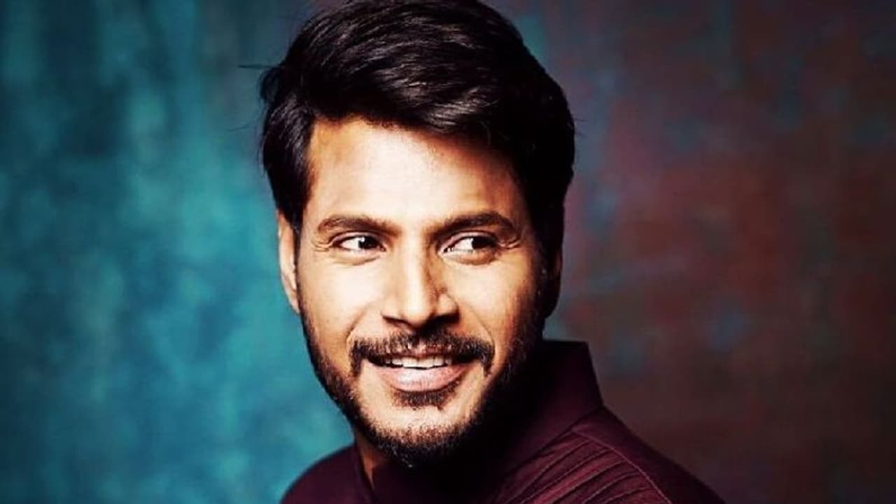 సందీప్ కిషన్ క్రేజీ ప్రాజెక్టు, నెట్ ప్లిక్స్ తో , డైరక్టర్ ఎవరంటే... సందీప్ కిషన్ క్రేజీ ప్రాజెక్టు, నెట్ ప్లిక్స్ తో , డైరక్టర్ ఎవరంటే...