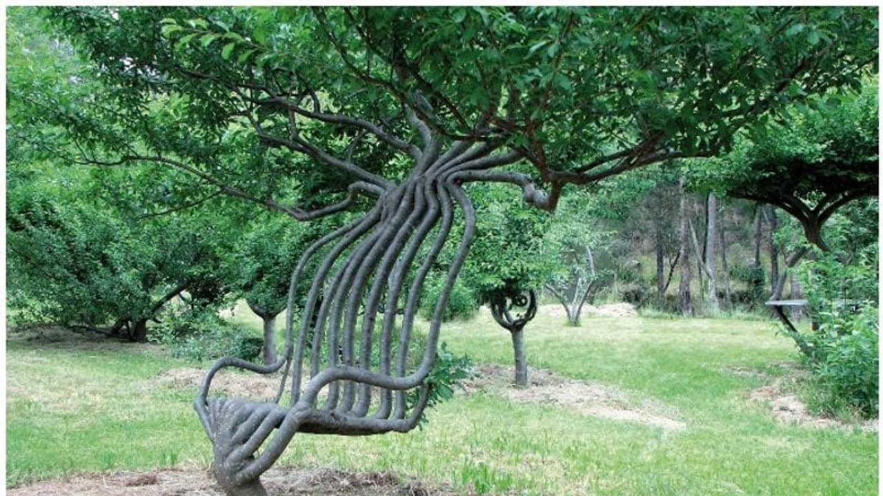 ഉളിയും ചുറ്റികയും ഒന്നും വേണ്ടാതെ ഫര്ണിച്ചറുകള്; ഇത് പുതിയ രീതി... ഉളിയും ചുറ്റികയും ഒന്നും വേണ്ടാതെ ഫര്ണിച്ചറുകള്; ഇത് പുതിയ രീതി...